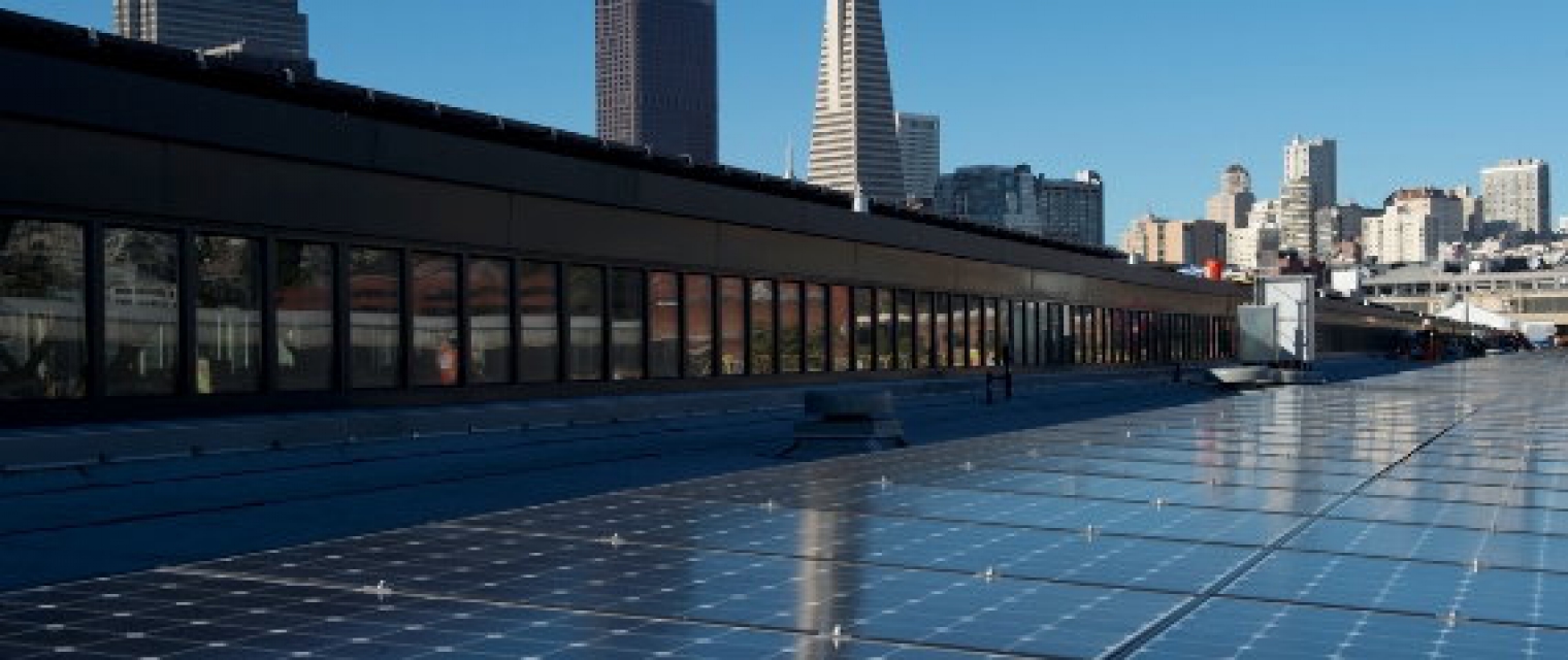 High photovoltaic penetration at urban scale